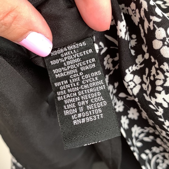 NWOT SANCTUARY SLEEVELESS DRESS WITH WHITE FLOWERS PRINT - Picture 8 of 12